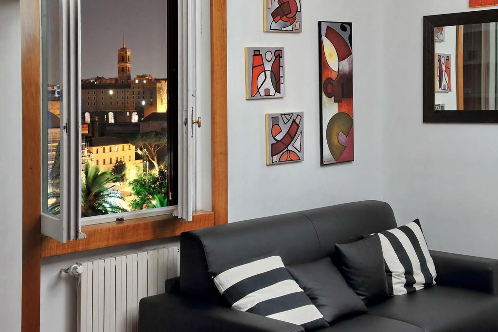 Fori Imperiali Apartment Rzym Zewnętrze zdjęcie