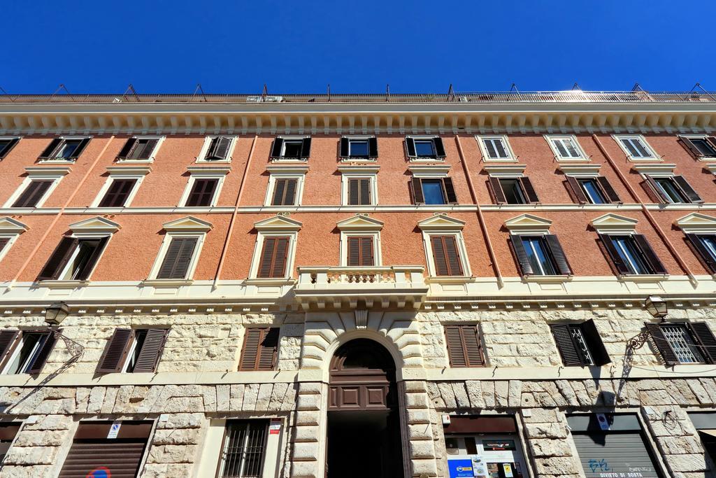 Fori Imperiali Apartment Rzym Zewnętrze zdjęcie