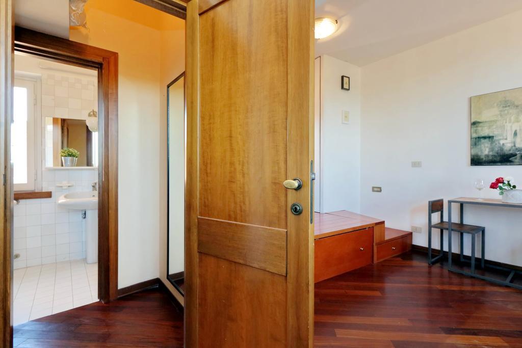 Fori Imperiali Apartment Rzym Zewnętrze zdjęcie